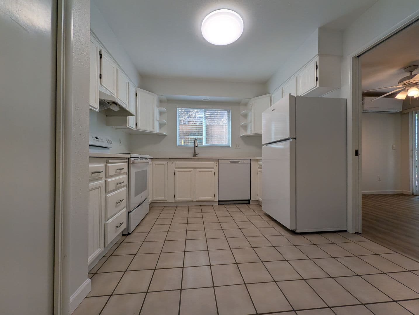 Portland Apartment: 7711-7713 SW 36th Ave