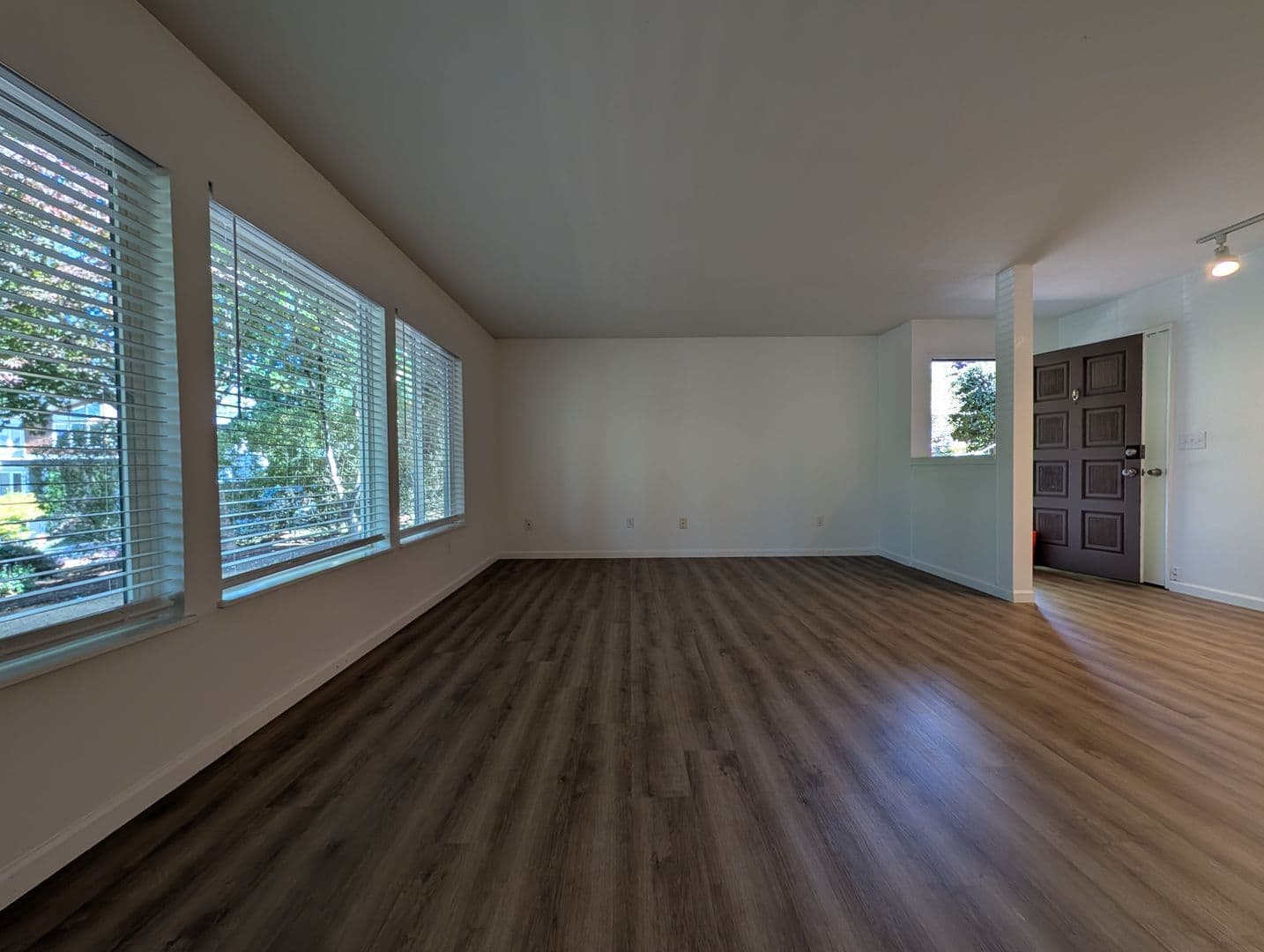 Portland Apartment: 7711-7713 SW 36th Ave