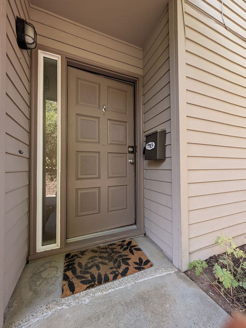 Portland Apartment: 7711-7713 SW 36th Ave