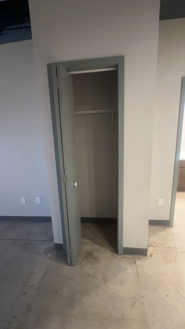 Albert Lea Apartment: 1619 W Main Street