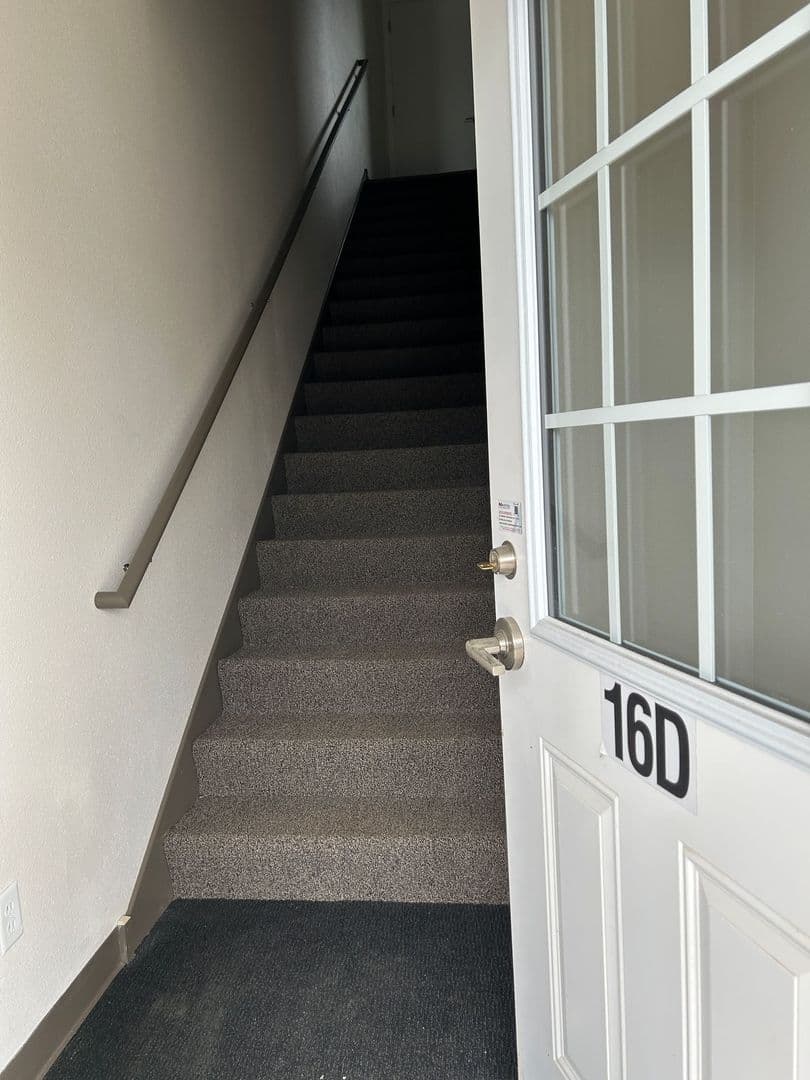 Windom Apartment: 1925 N Redding Avenue