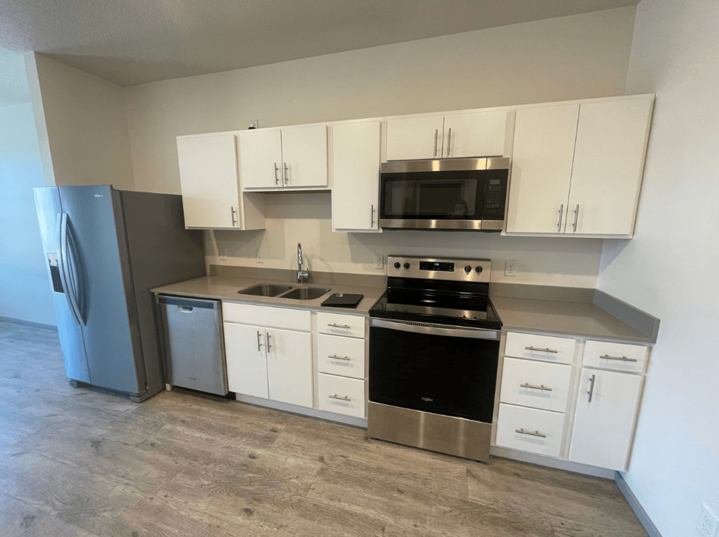 Saint Peter Apartment: 410-418 South Minnesota Avenue
