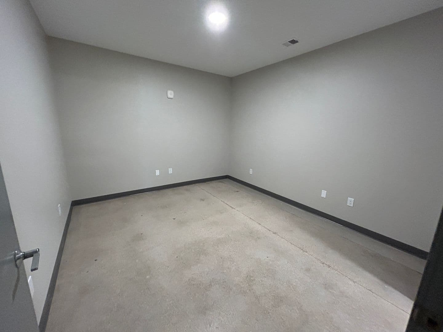 Albert Lea Apartment: 1619 W Main Street