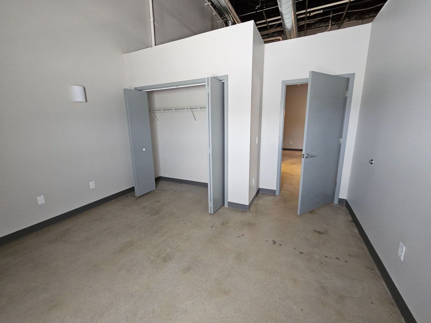 Albert Lea Apartment: 1619 W Main Street