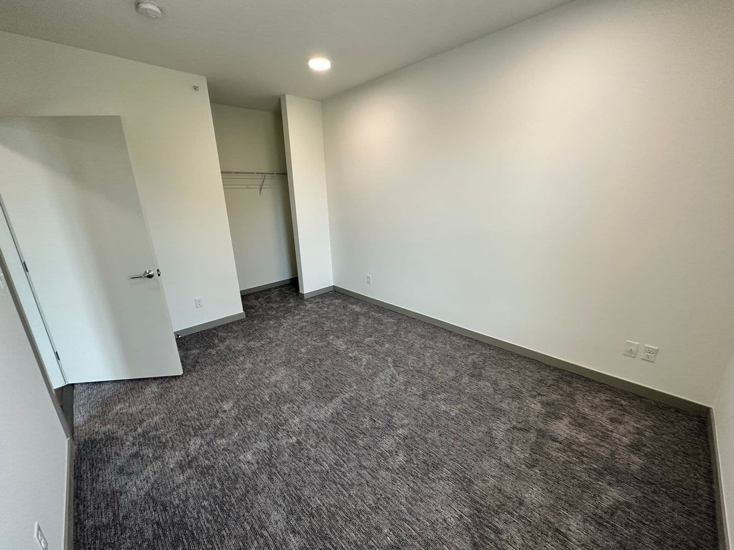 Marshall Apartment: 103 W Lyon Street
