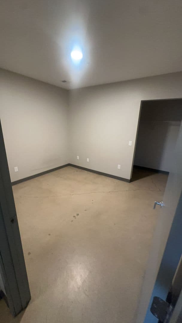 Albert Lea Apartment: 1619 W Main Street