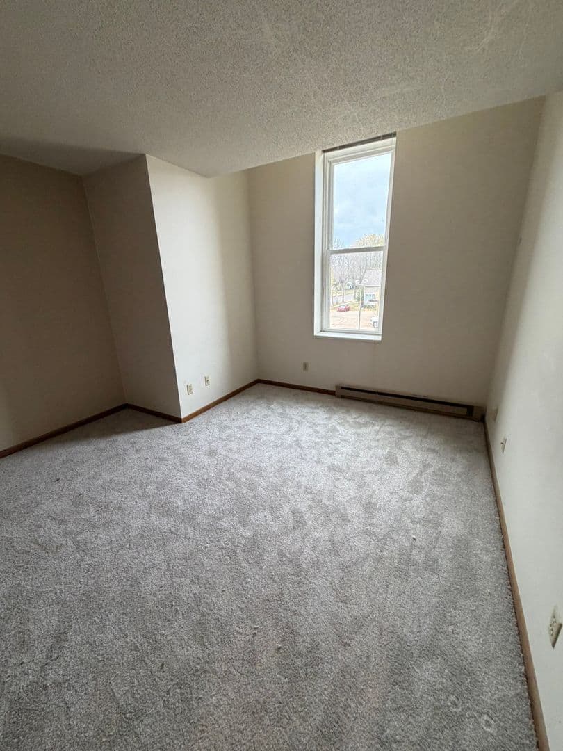 North Mankato Apartment: 442 Belgrade Avenue
