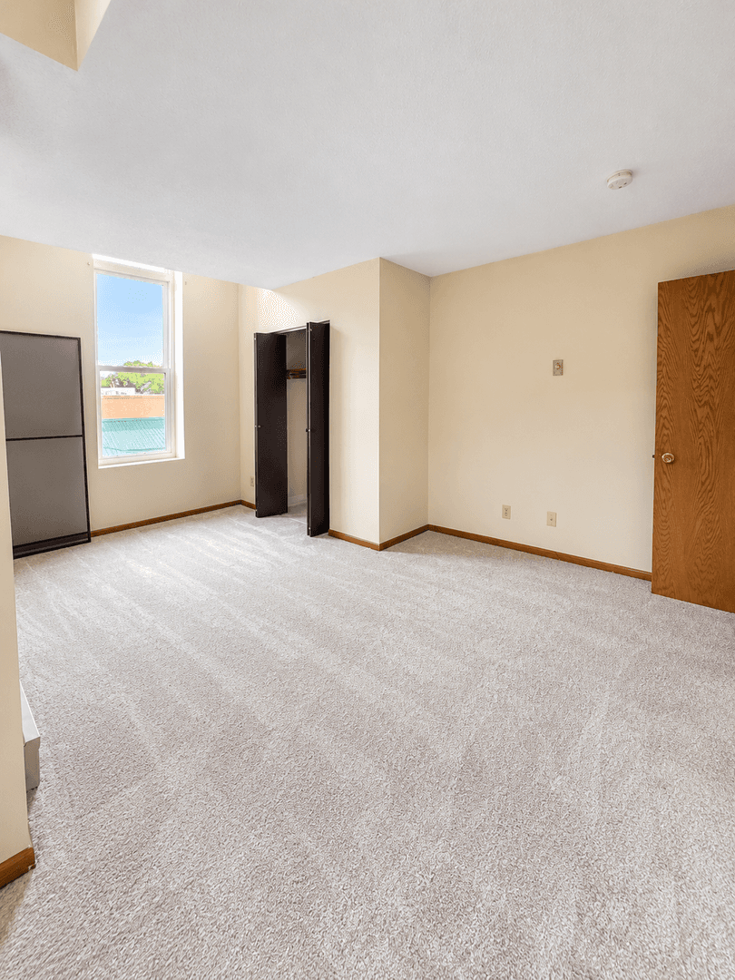 North Mankato Apartment: 442 Belgrade Avenue