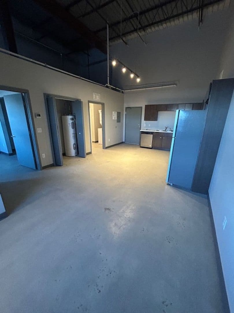 Albert Lea Apartment: 1619 W Main Street