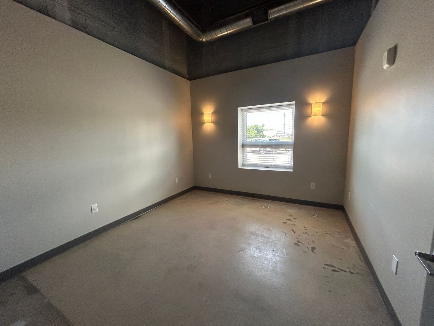 Albert Lea Apartment: 1619 W Main Street