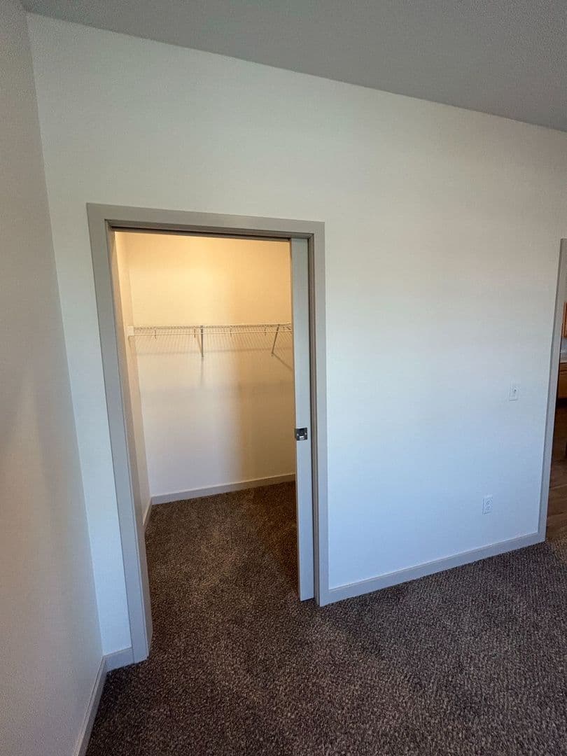 Le Sueur Apartment: 101 Main Street South