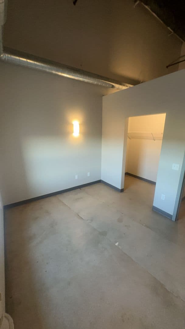 Albert Lea Apartment: 1619 W Main Street