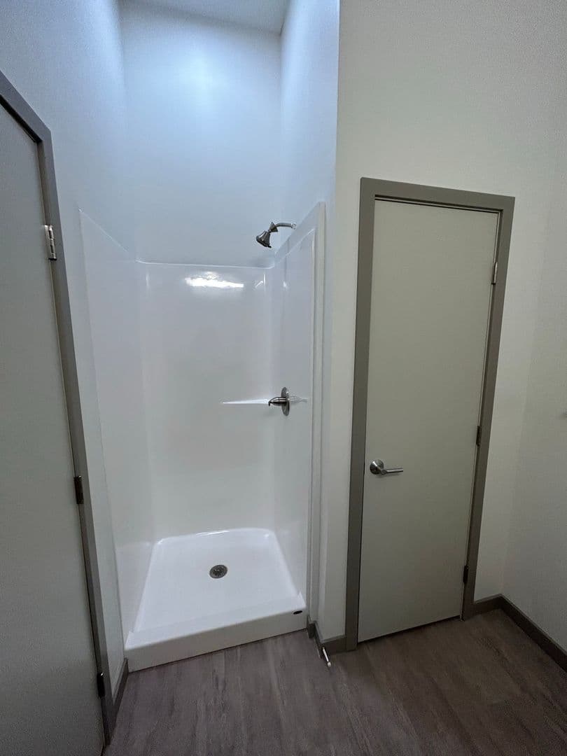 Marshall Apartment: 103 W Lyon Street