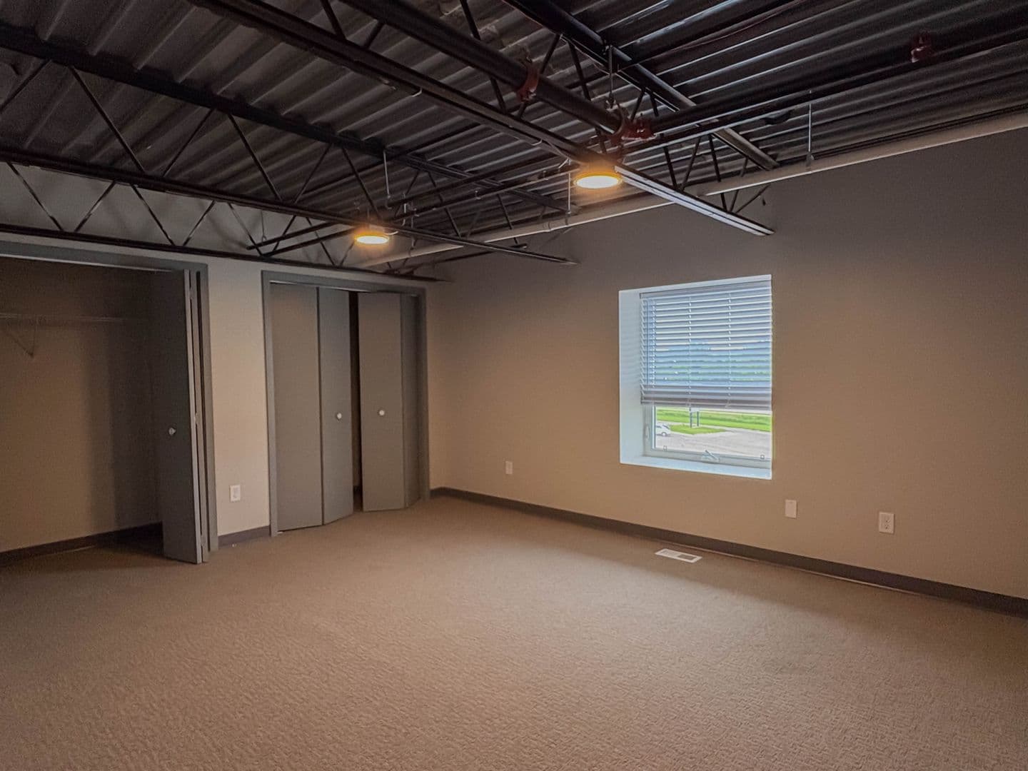 Albert Lea Apartment: 1619 W Main Street