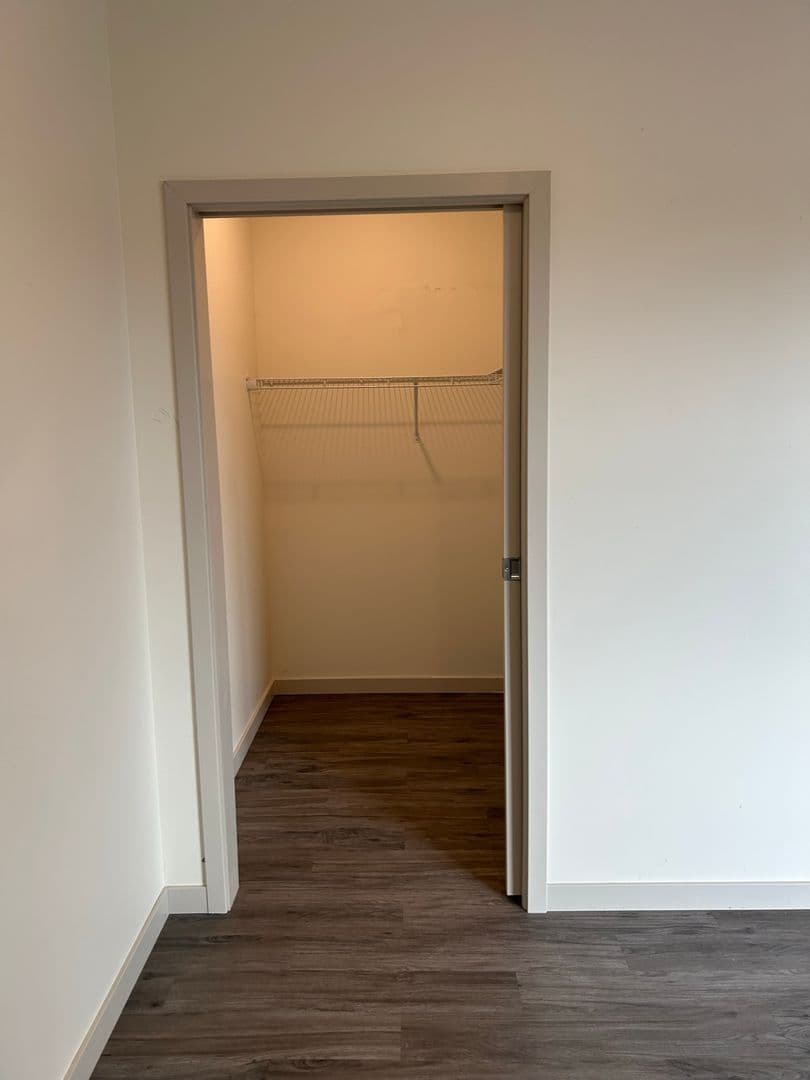Le Sueur Apartment: 101 Main Street South