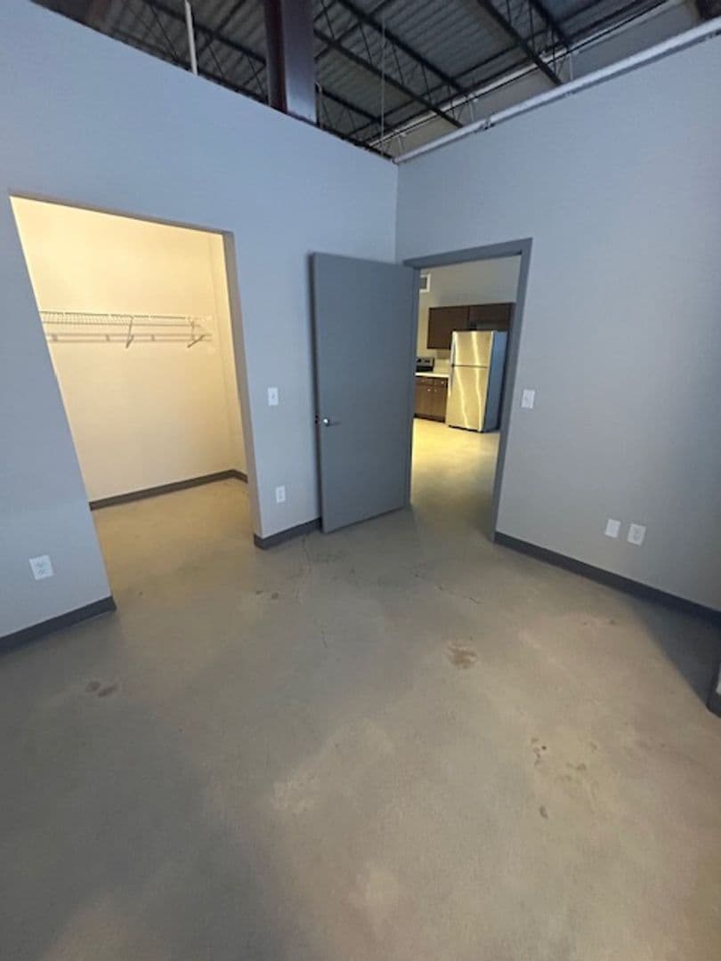 Albert Lea Apartment: 1619 W Main Street