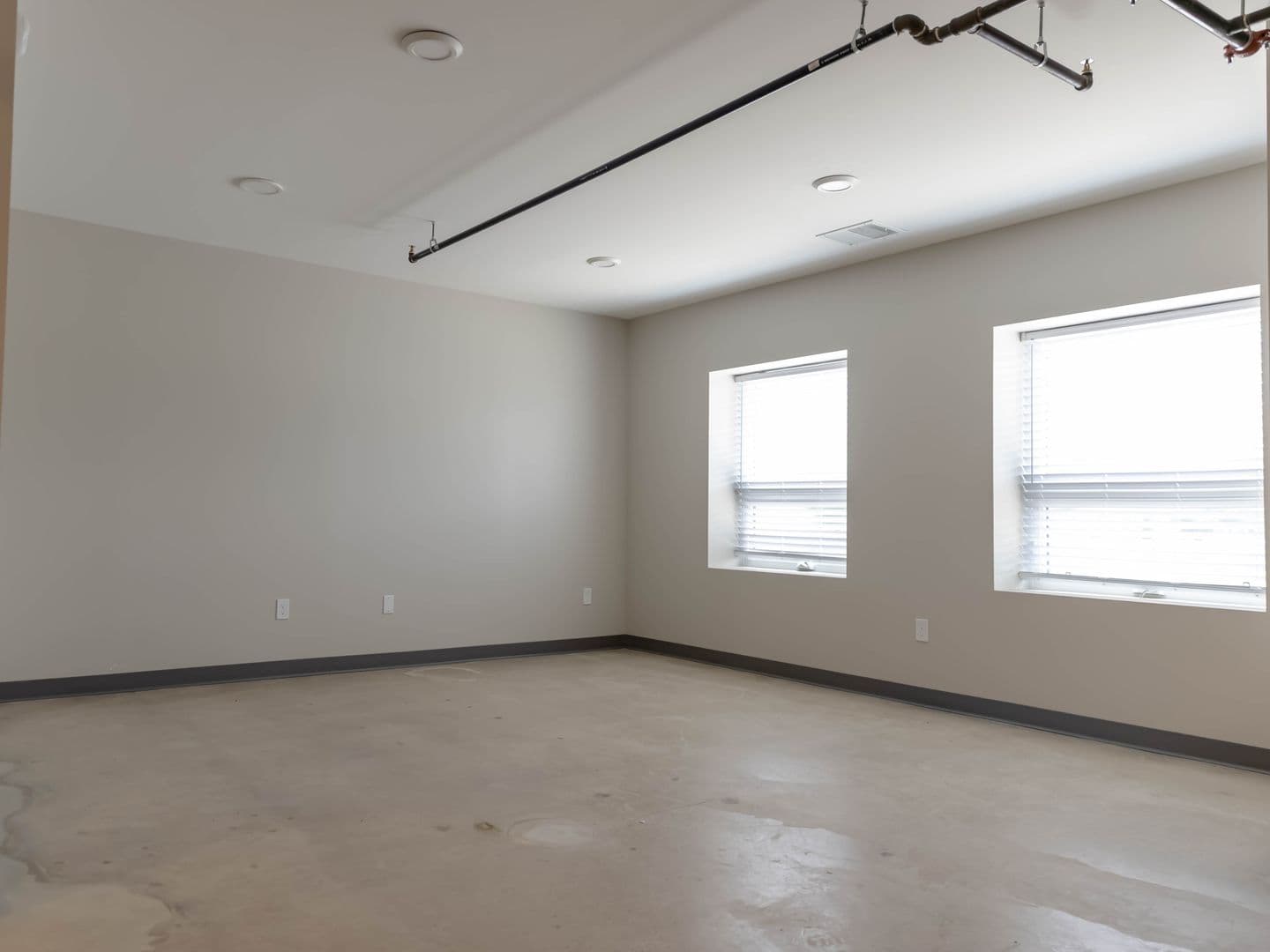 Albert Lea Apartment: 1619 W Main Street