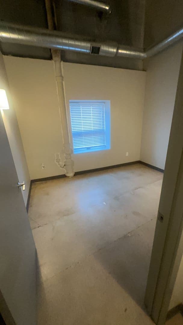 Albert Lea Apartment: 1619 W Main Street