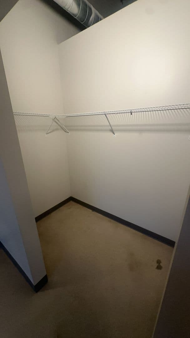 Albert Lea Apartment: 1619 W Main Street