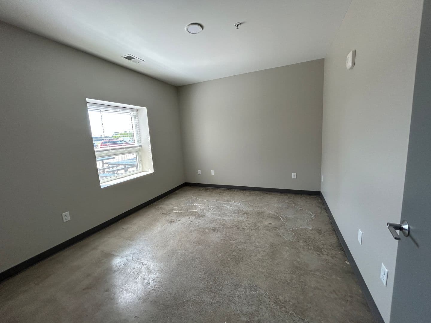 Albert Lea Apartment: 1619 W Main Street