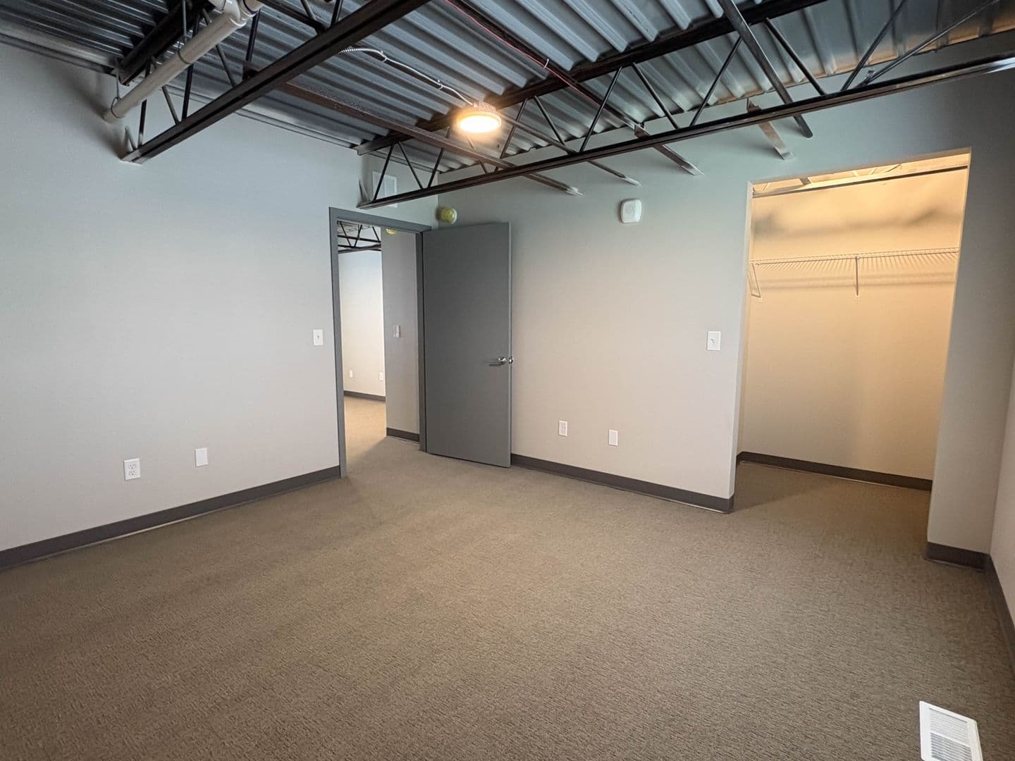 Albert Lea Apartment: 1619 W Main Street