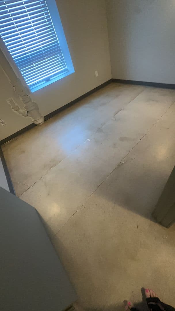 Albert Lea Apartment: 1619 W Main Street