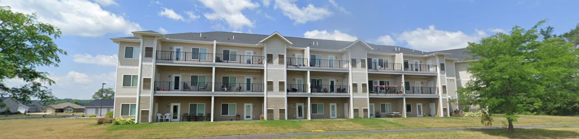 Saint Peter Apartment: 1901 Meridian Street