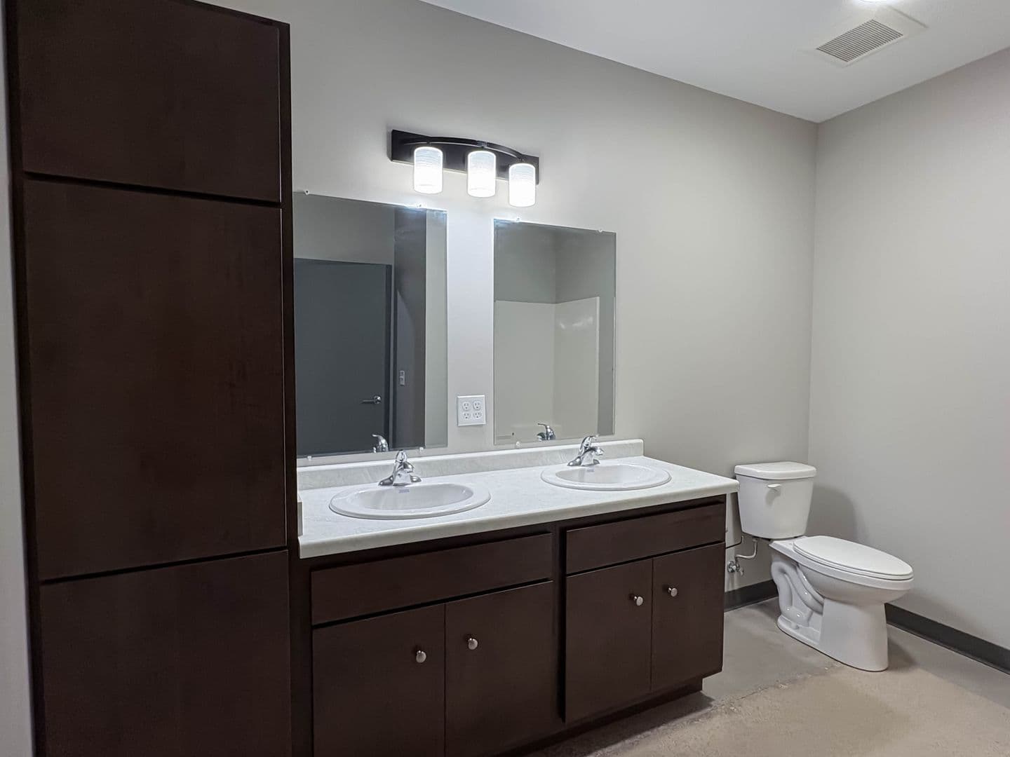 Albert Lea Apartment: 1619 W Main Street