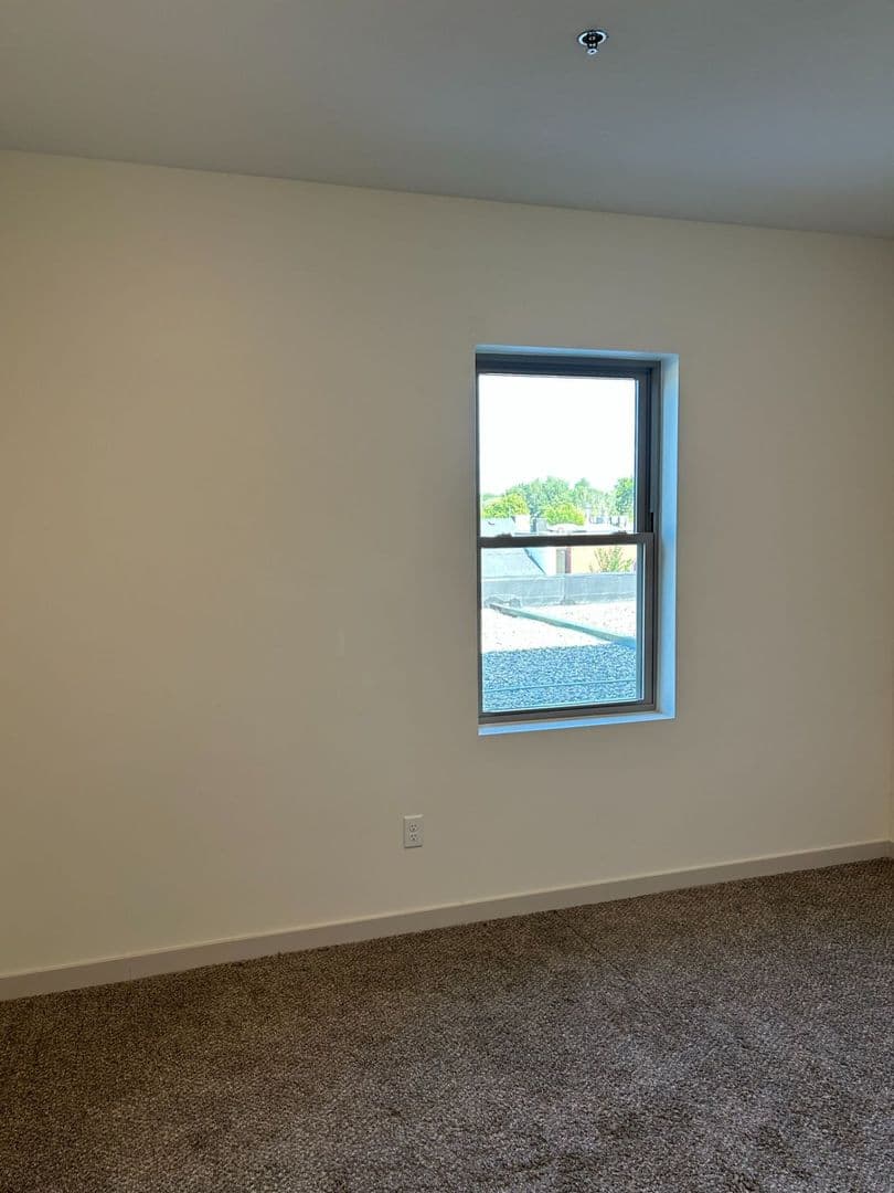 Le Sueur Apartment: 101 Main Street South