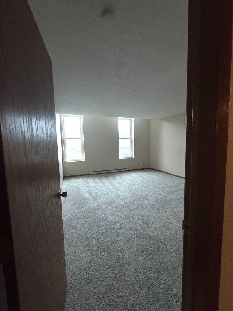 North Mankato Apartment: 442 Belgrade Avenue