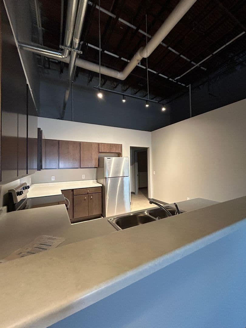 Albert Lea Apartment: 1619 W Main Street