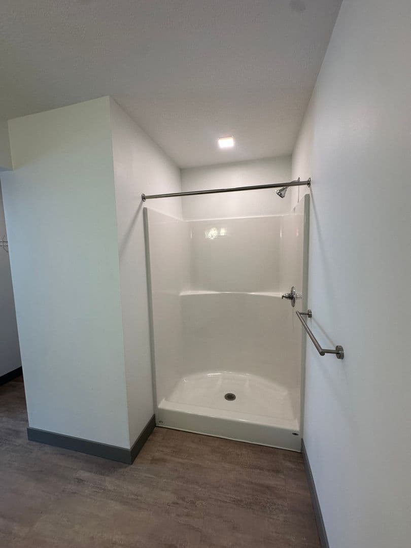 Red Wing Apartment: 222 Bush Street