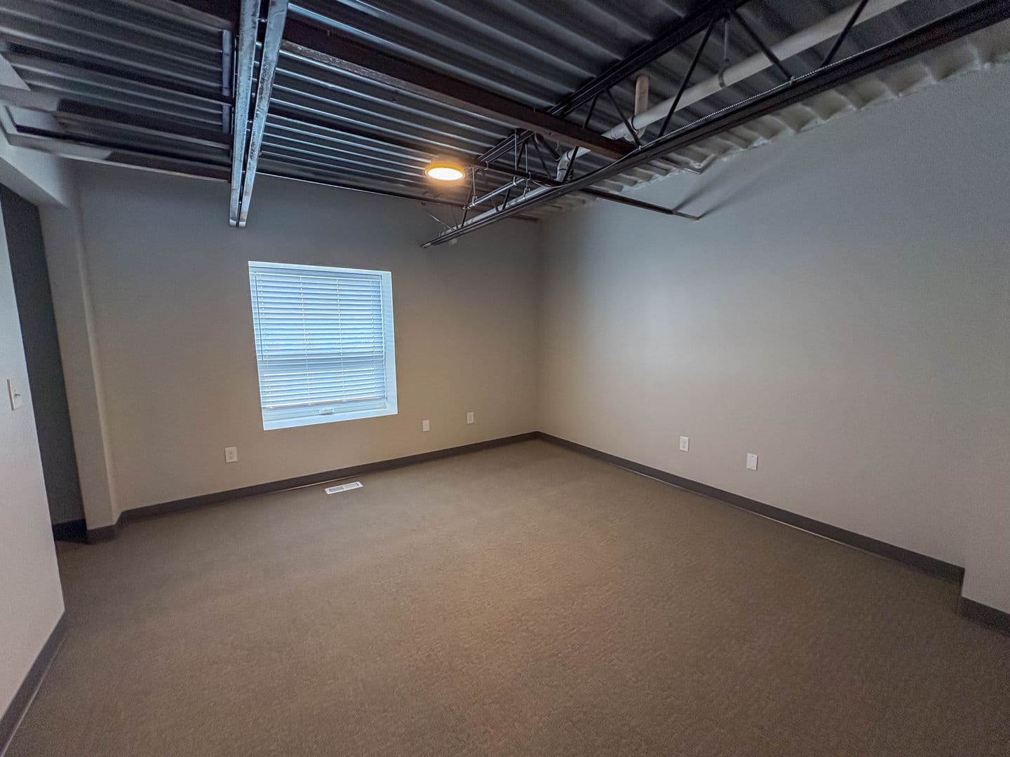 Albert Lea Apartment: 1619 W Main Street