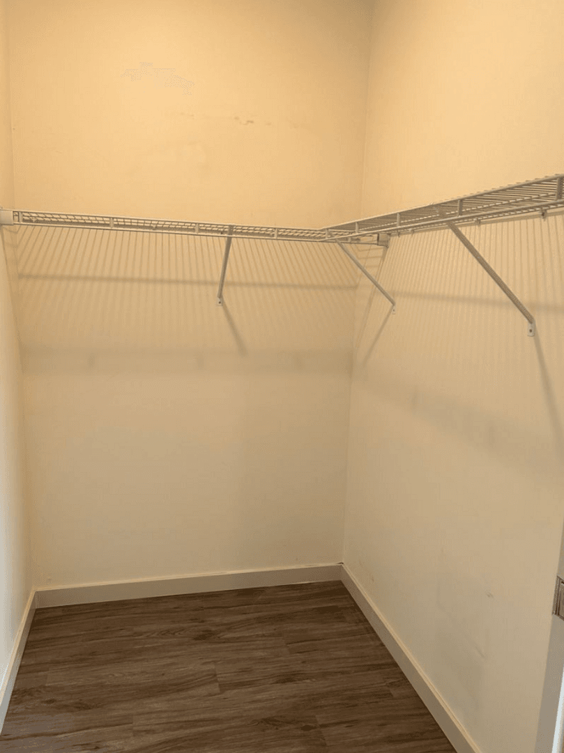 Le Sueur Apartment: 101 Main Street South