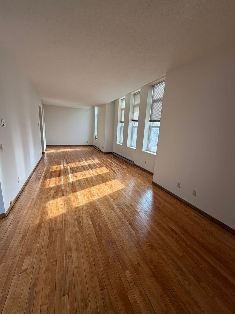 North Mankato Apartment: 442 Belgrade Avenue