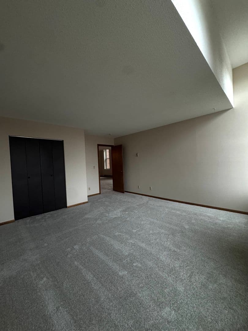 North Mankato Apartment: 442 Belgrade Avenue