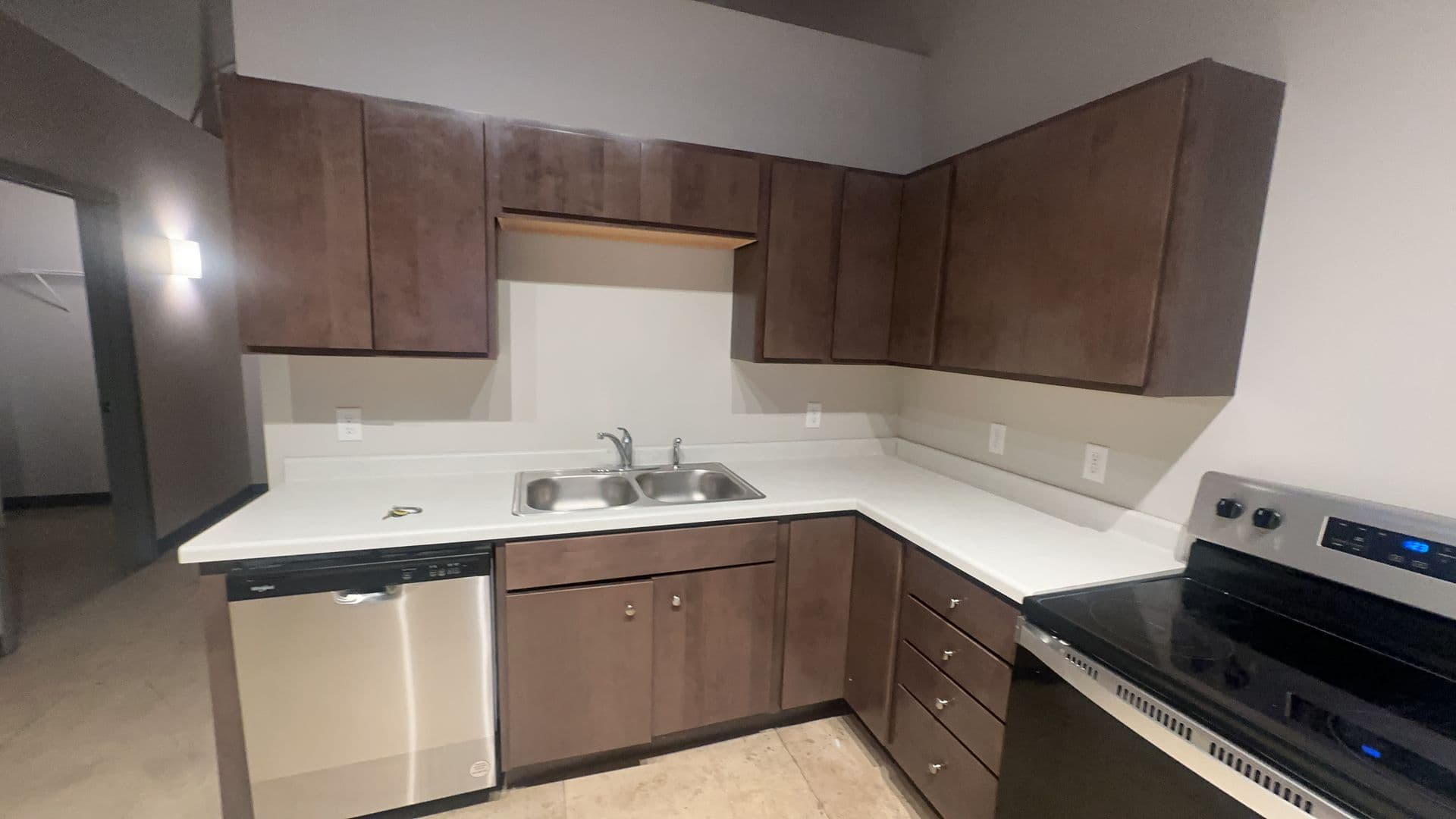 Albert Lea Apartment: 1619 W Main Street