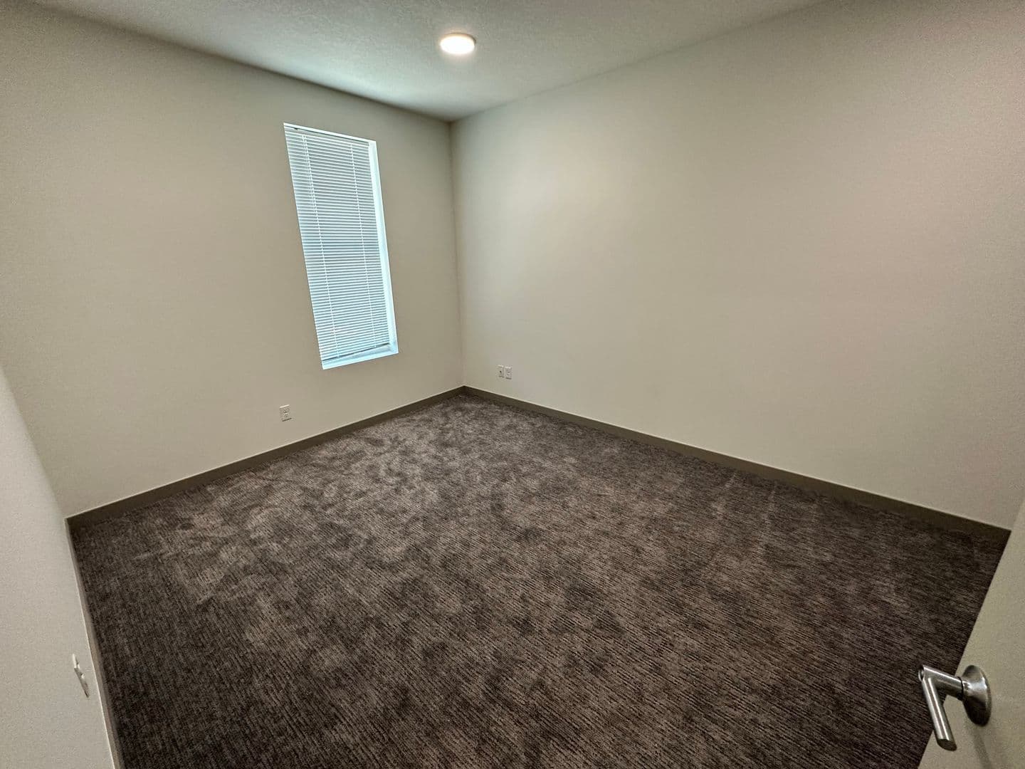 Marshall Apartment: 103 W Lyon Street