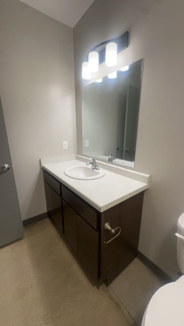 Albert Lea Apartment: 1619 W Main Street