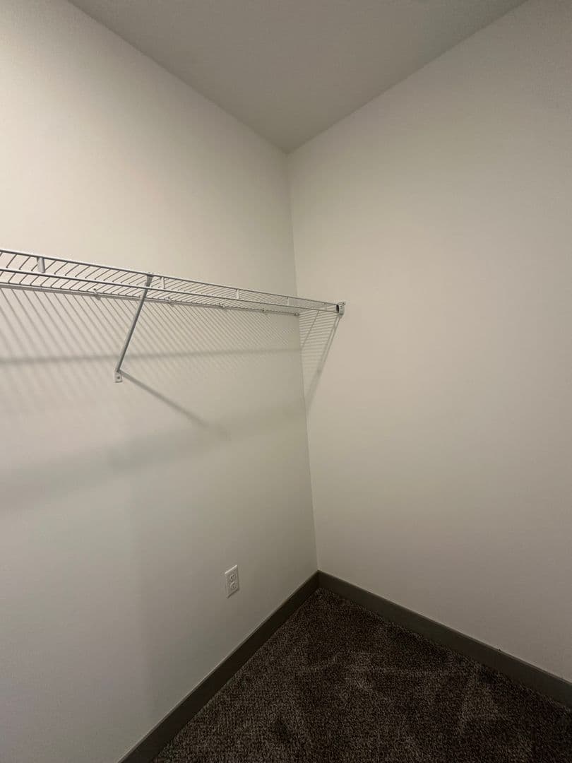 Red Wing Apartment: 222 Bush Street