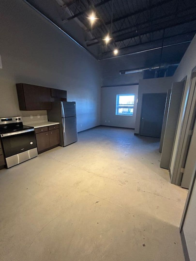 Albert Lea Apartment: 1619 W Main Street