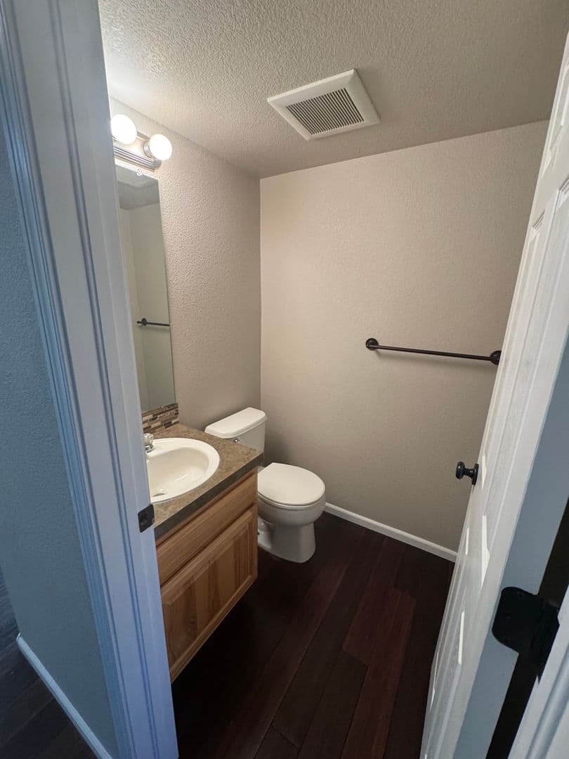 Loveland House: 4547 Hayler Ave