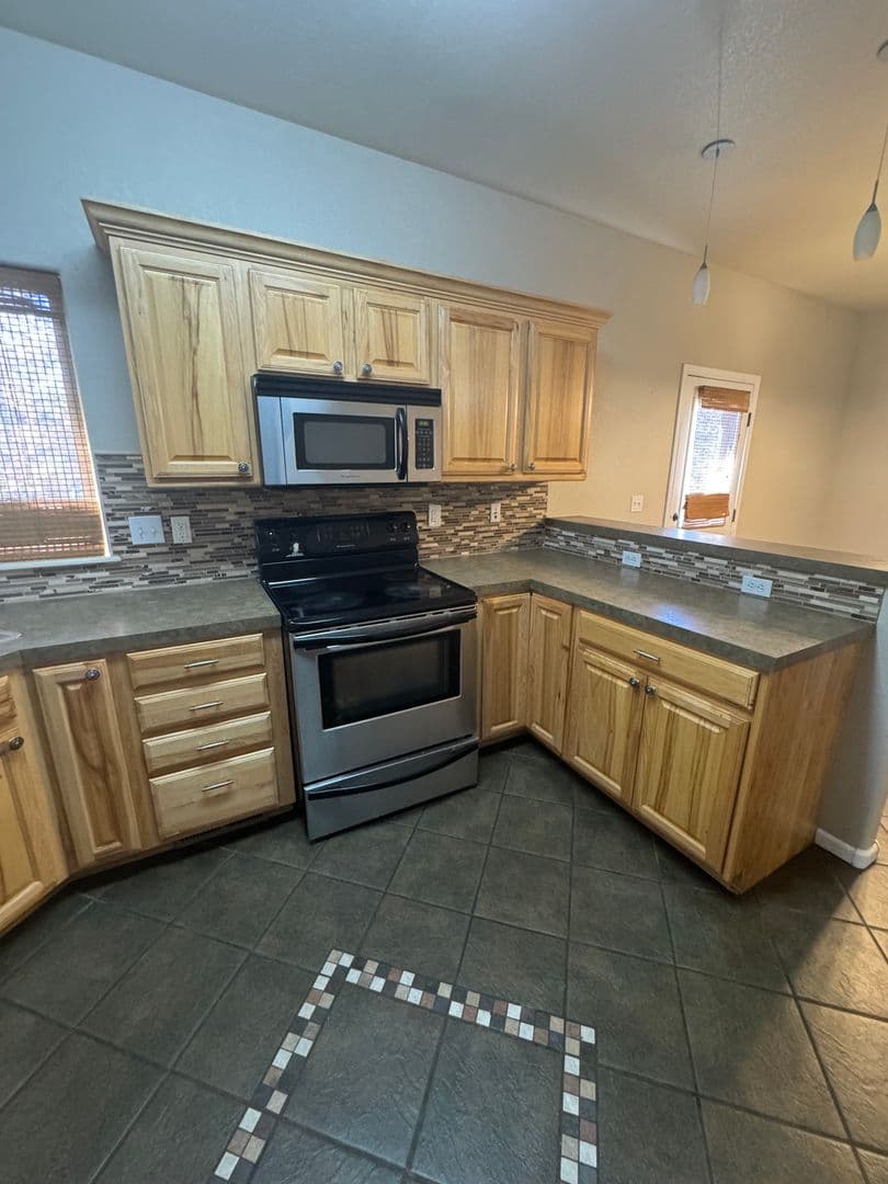 Loveland House: 4547 Hayler Ave