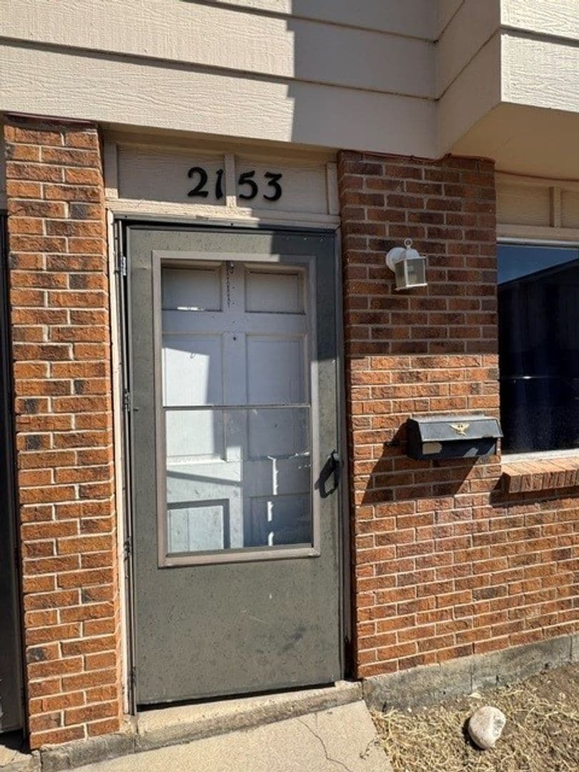 Greeley Apartment: 28th Street