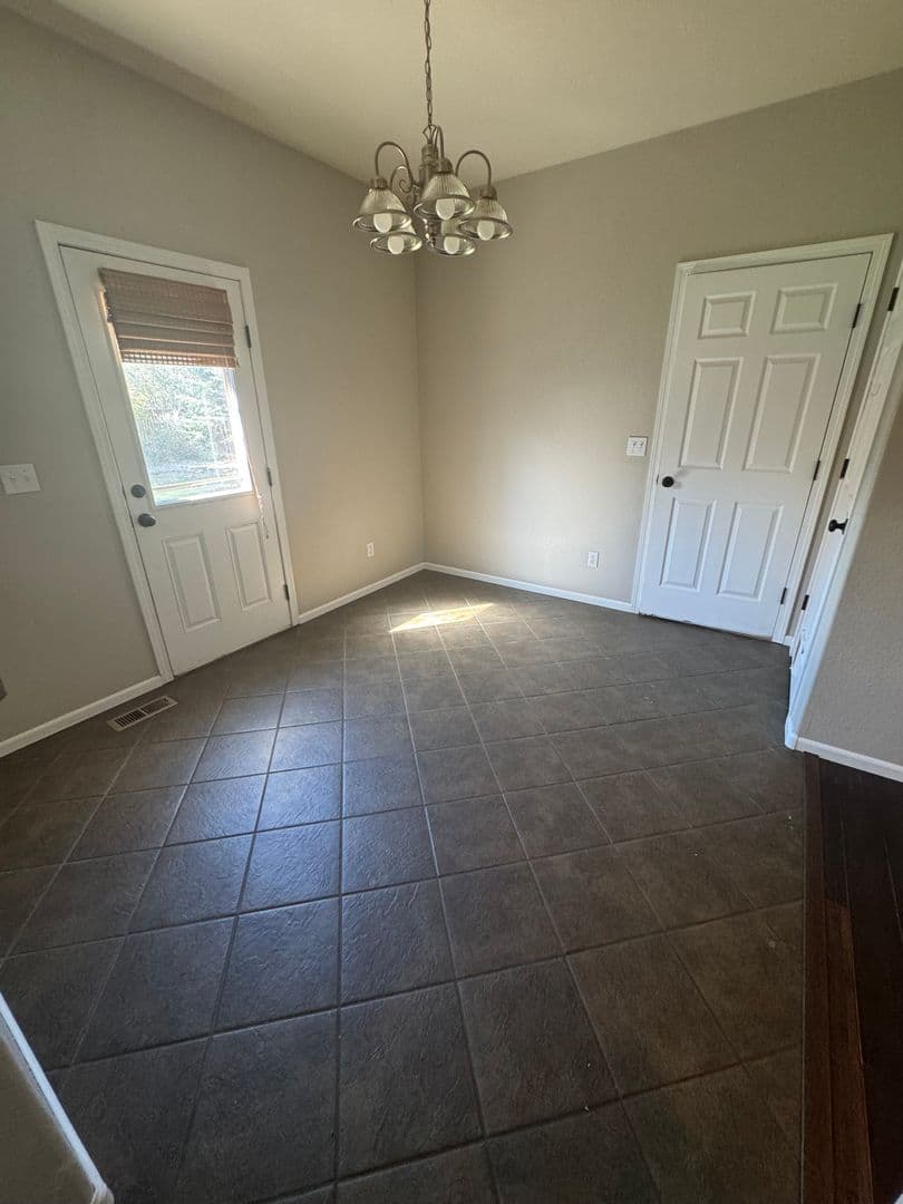 Loveland House: 4547 Hayler Ave