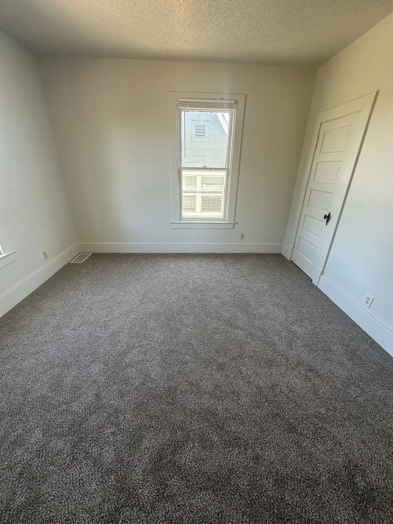 Greeley Apartment: 1715 11th Avenue