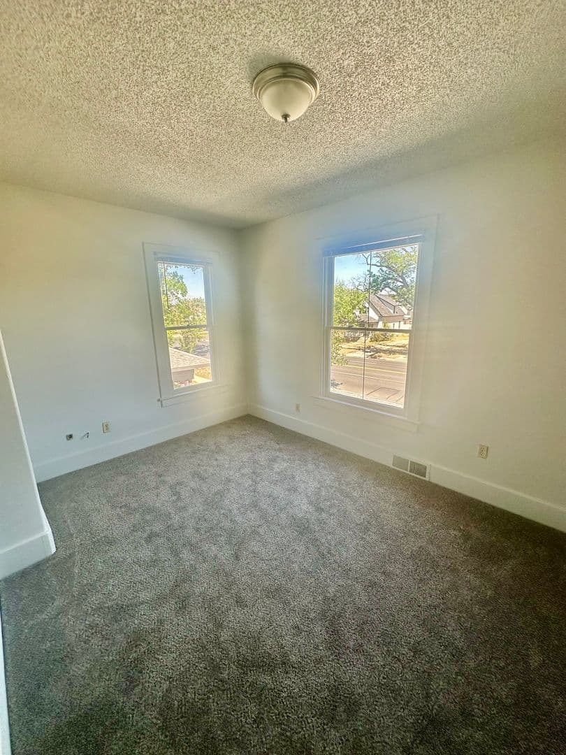 Greeley Apartment: 1715 11th Avenue