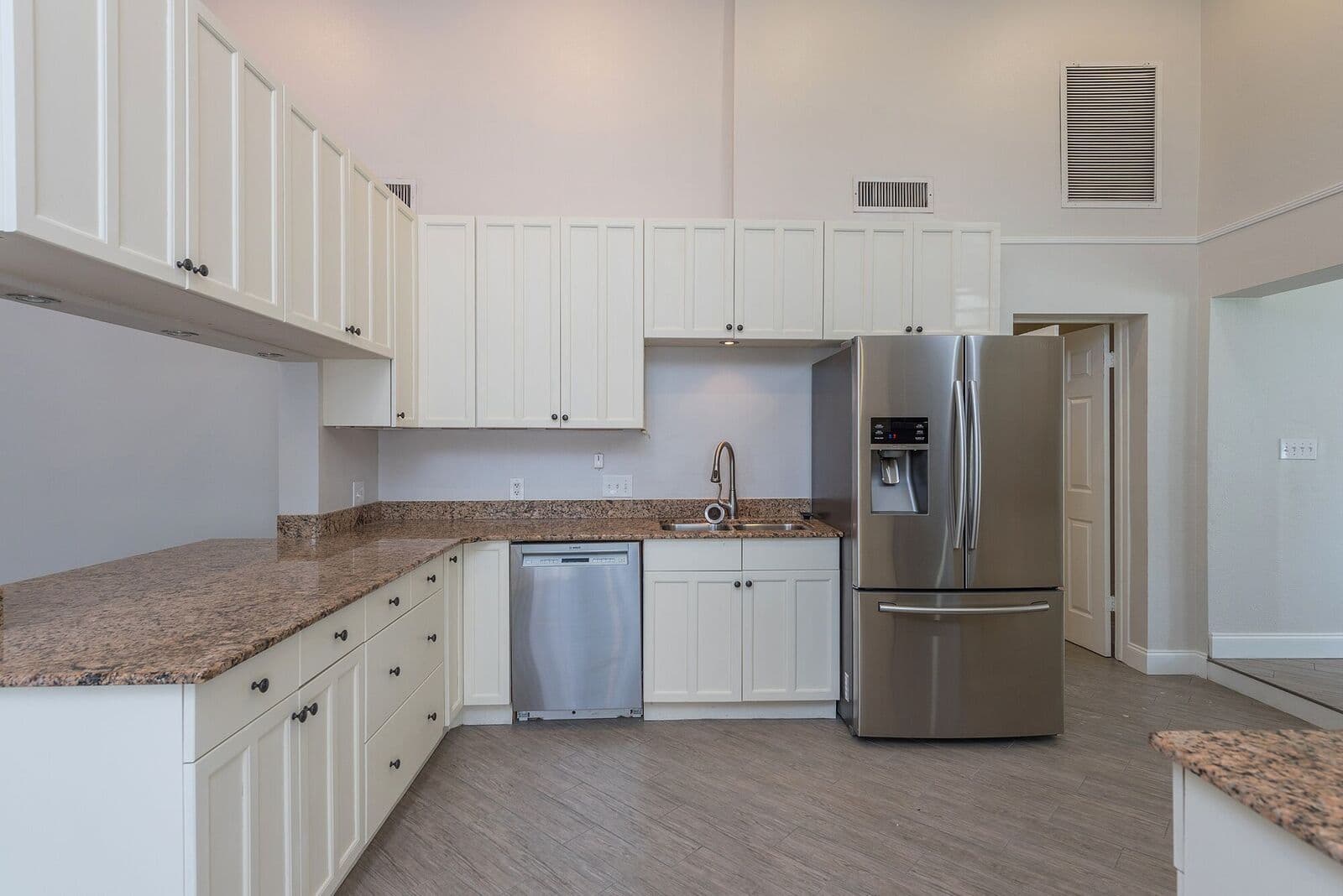 Tampa House: 3908 W Mckay Ave