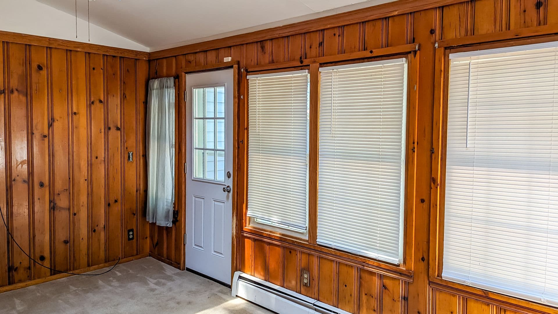 Guilderland House: 1 Dresden Court