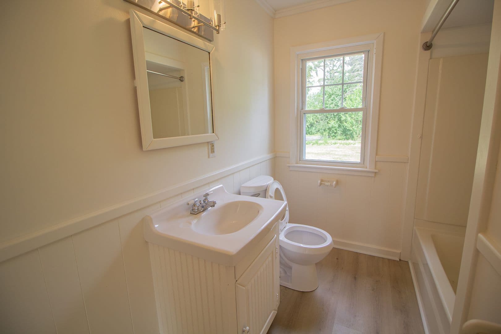 Glenmont House: 4 Weiser Street